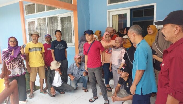 Warga Desa Cisewu Tagih Janji Kades untuk Mundur, yang Ditagih Eh… Malah Kabur