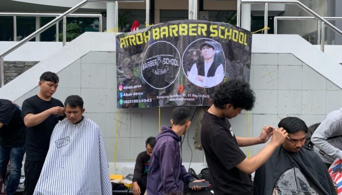 Cukur Gratis Ikut Meriahkan CFD Spesial Hari Jadi Ke-212 Kabupaten Garut