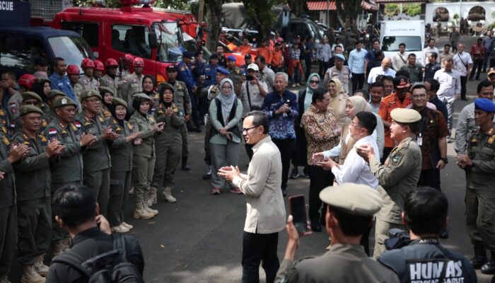 Kunjungi Garut, Wamendagri Dorong Penataan Humanis PKL dan Pengembangan Kreativitas