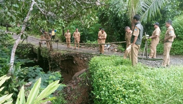 Jalan Caringin-Indralayang Setahun Dibiarkan Rusak, Bahkan Kini Tak Bisa Dilalui Mobil