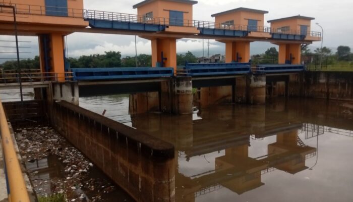 Kondisi Terkini di Bendung Copong, Tinggi Muka Air Fluktuatif dan Status Aman