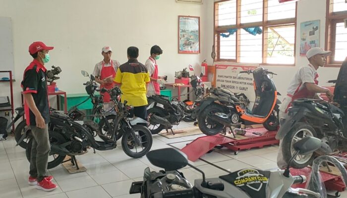 Wow… Sejak 2010 Ratusan Lulusan SMKN 11 Garut Bekerja di AHASS Jabar-Banten dan Jakarta