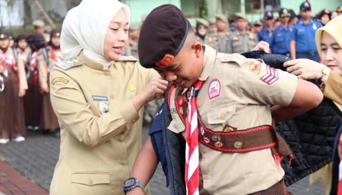 Putri Karlina Lepas Kontingen Garut ke Jambore Daerah Pramuka Jabar 2025