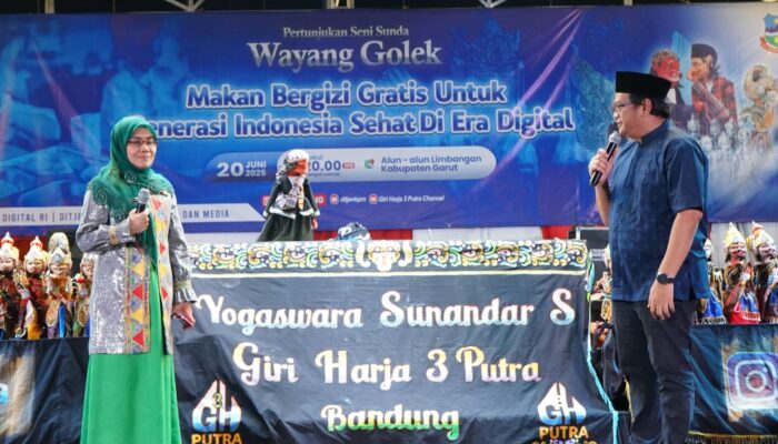Kementerian Komdigi Sosialisasikan Program MBG di Garut Lewat Pagelaran Wayang Golek