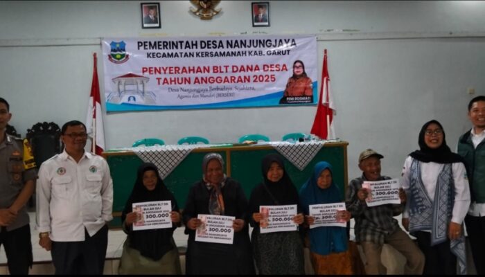 41 Warga Nanjungjaya Terima BLT Dana Desa, Polisi Pastikan Penyaluran Tepat Sasaran