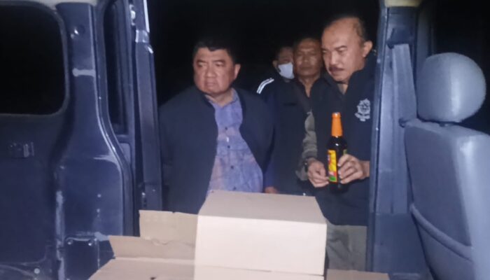 Ratusan Botol Miras Disita, Bupati Garut: Ini Bukan Sekadar Razia, Tapi Perang untuk Generasi Muda
