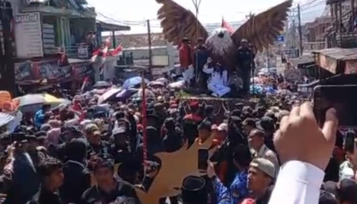 Lautan Manusia di Cisurupan, Festival Budaya Warnai HUT ke-80 Kemerdekaan RI