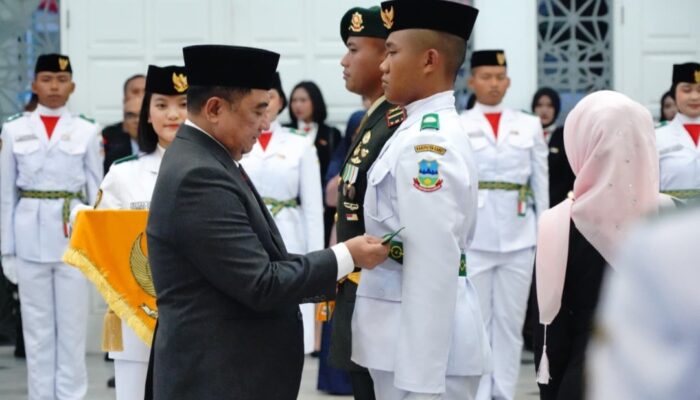 Bupati Garut Kukuhkan 35 Anggota Paskibraka: “Tugas Kalian Bukan Sekadar Mengibarkan Bendera”