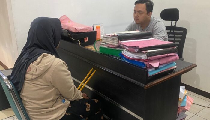 Polres Garut Tangkap Perempuan Penipu Rp393 Juta Lewat Bujuk Rayu di Media Sosial