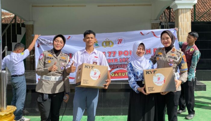 Polwan Garut Rayakan HUT ke-77 dengan Masuk Kelas, Ajak Siswa Jadi Pelopor Tertib Lalulintas