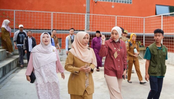 Putri Karlina Cari “Resep” Atasi Limbah Garut dari Pesantren Welas Asih