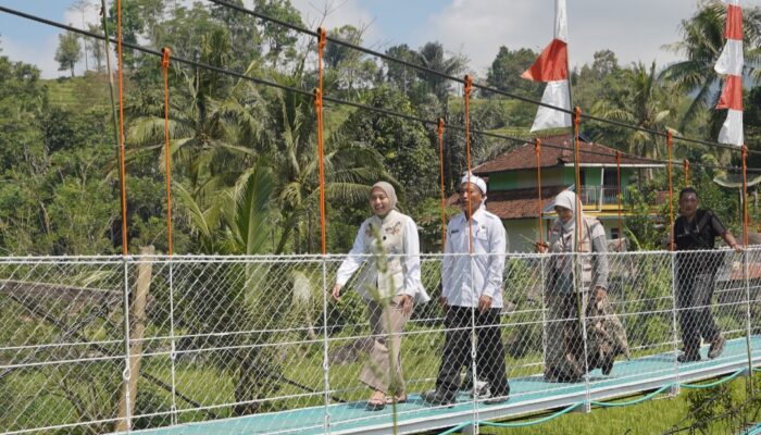 Wabup Garut Resmikan Jembatan Penghubung Dua Kabupaten, Warga dan Donatur Kompak Bangun Harapan