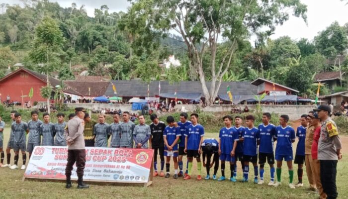 Polsek Talegong Kawal Ketat Turnamen Sepakbola HUT ke-80 RI di Desa Sukamaju