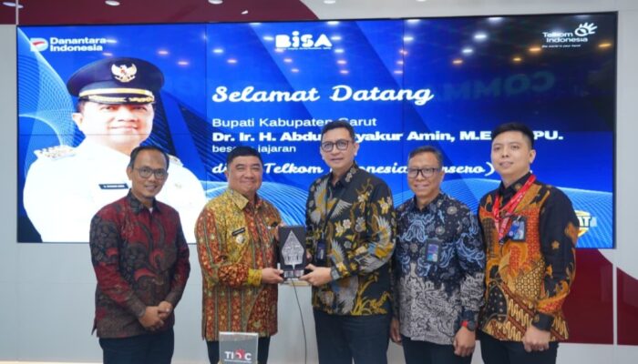 Syakur Amin dan Telkom Jajaki “Garut Digital”, Dorong UMKM hingga Atasi Blank Spot