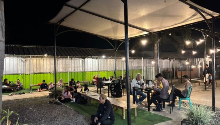 Kapolsek Gagas Gerakan “Cibatu Anti Kekerasan dan Premanisme” Lewat Talkshow Seniman