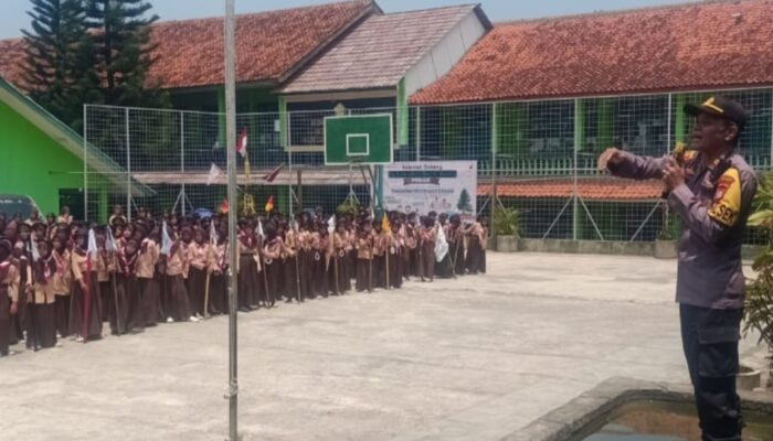 Kapolsek Cibatu Ajak Siswa MTsN 2 Garut Jauhi Geng Motor dan Bijak Bermedia Sosial