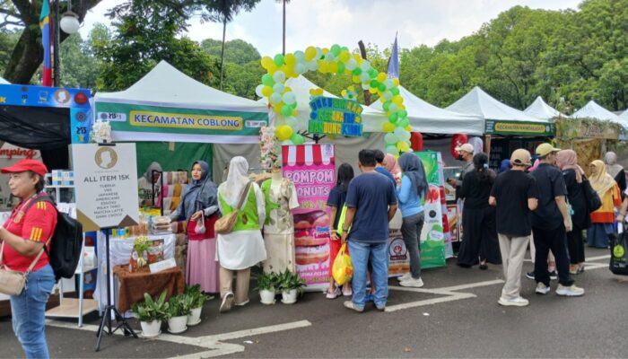 Bazar Bayar Pakai Sampah di Balai Kota Bandung, Warga Serbu Belanja Hemat Sambil Jaga Lingkungan