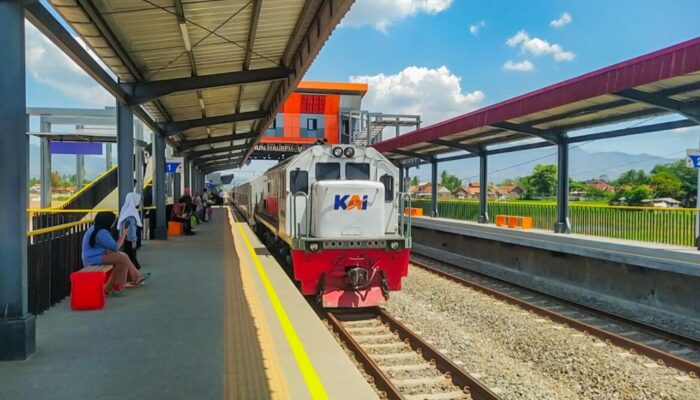 Jabar Kebut Elektrifikasi dan Reaktivasi Jalur Kereta, Target 2027 Bandung-Cicalengka Cuma Satu Jam