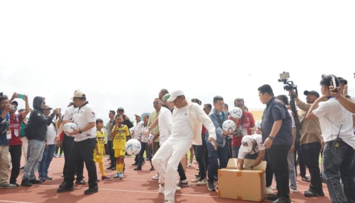 Liga 4 Piala Gubernur Jabar 2025 Resmi Bergulir di Garut, Dedi Mulyadi Tekankan Kebangkitan Sepakbola Desa