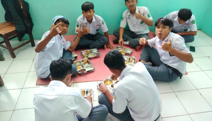 Sempat Resah dan Ancam Pindah Sekolah, Siswa MAN 4 Garut Akhirnya Kebagian Makan Bergizi Gratis