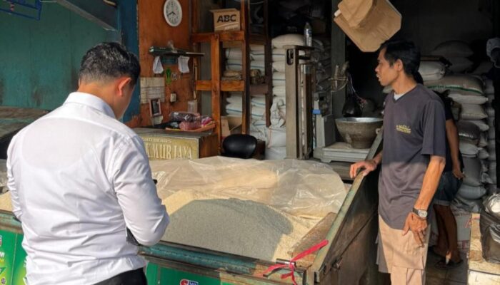 Satgas Pangan Turun Gunung! Polres Garut Pastikan Harga Beras Stabil dan Stok Aman Jelang Akhir Tahun
