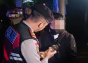 Razia Malam di Kerkop, Polisi Garut Amankan 24 Botol Miras yang Dijual Secara COD