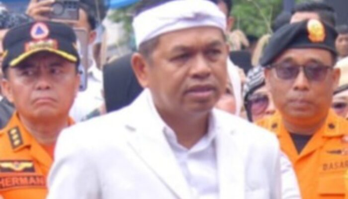 Disindir Hanya Jadi Content Creator, Dedi Mulyadi Balas Santai: “Yang Penting Masyarakat Dapat Manfaat”