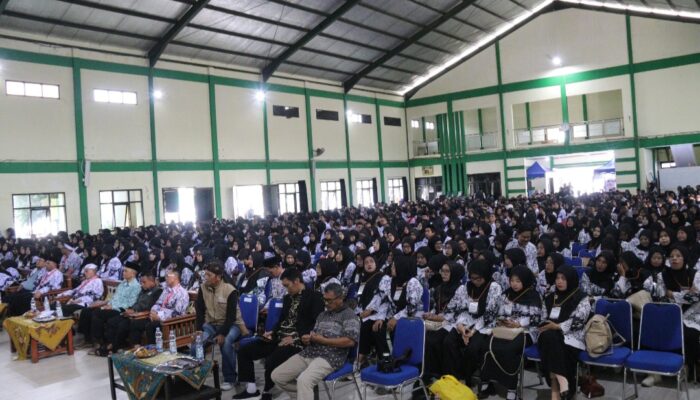 PGRI Garut Kumpulkan 1.000 Guru, Bedah Strategi Pembentukan Karakter Lewat Program 7 KAIH