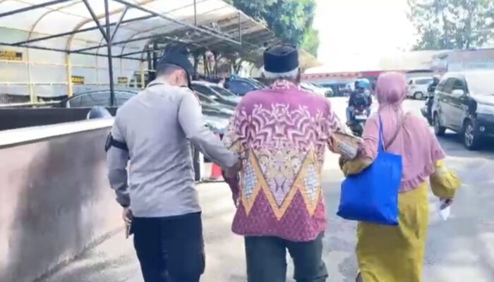 Dua Lansia Tersesat di Garut, Polisi Tunjukkan Sikap Humanis dengan Bantu Pulang ke Bogor
