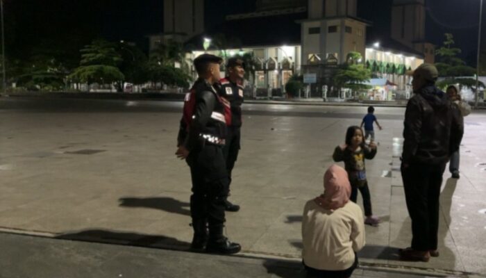 Patroli Malam Sat Samapta Sisir Pusat Kota Garut, Polisi Perketat Pengawasan Titik Rawan