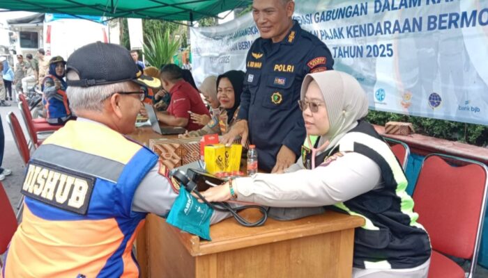 Pengendara Disetop untuk Cek Kesehatan, Sidokkes Polres Garut Hadirkan Layanan Humanis di Operasi Zebra Lodaya 2025