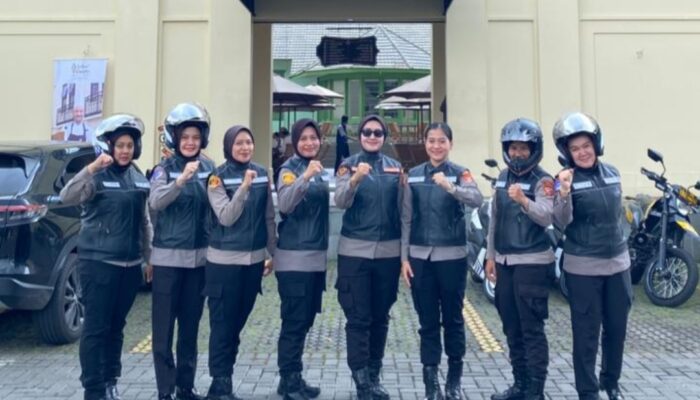 Polwan Polres Garut Turun ke Jalan, Patroli Humanis dan Jumat Berkah Dekatkan Polisi dengan Warga