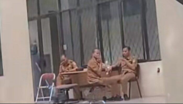 Viral Video Pegawai Ngopi Saat Jam Kerja, Warganet Pertanyakan Disiplin ASN