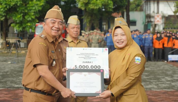 Puluhan ASN Garut Terima Penghargaan Berprestasi 2025, Salah Satunya Guru SMP di Bungbulang