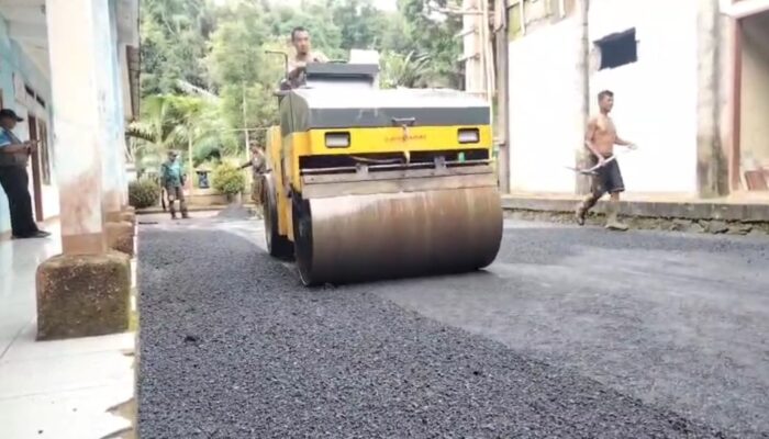 Jalan Menuju Kantor Desa Mekarsewu Kini Mulus, Program IP Jabar Diserap Tuntas