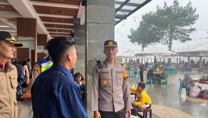 Libur Natal Ramai, Kapolres Garut Turun Langsung ke Darajat Pastikan Wisatawan Aman