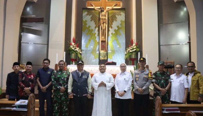 Forkopimda Garut Turun Langsung Pantau Ibadah Malam Natal, Pastikan Jemaat Beribadah Aman dan Khusyuk
