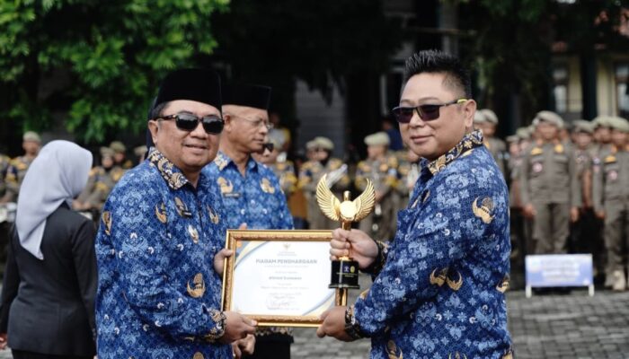 Kalahkan 1.380 Kepala Desa se-Indonesia, Kades Barusari Raih Juara Nasional Peacemaker Justice Award 2025
