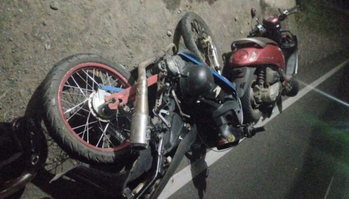 Tiga Pemuda Terluka dalam Tabrakan Frontal di Bayongbong, Sepeda Motor Tanpa Lampu Jadi Pemicu