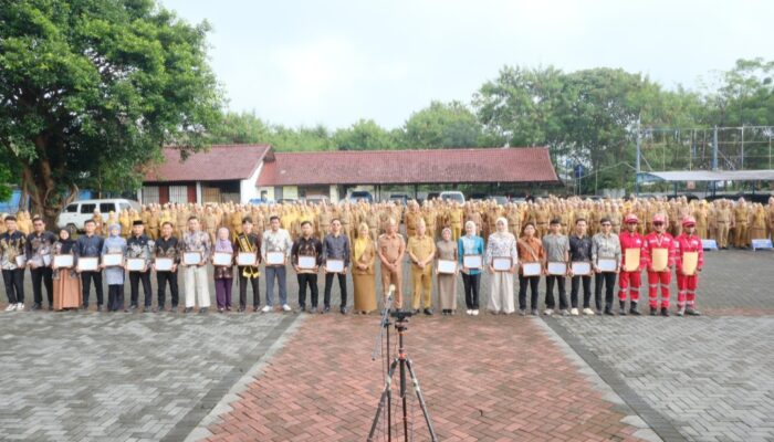 31 Pemuda dan Relawan Terima Penghargaan dari Pemkab Garut, Ini Daftar 28 Pemuda Berprestasi 2025