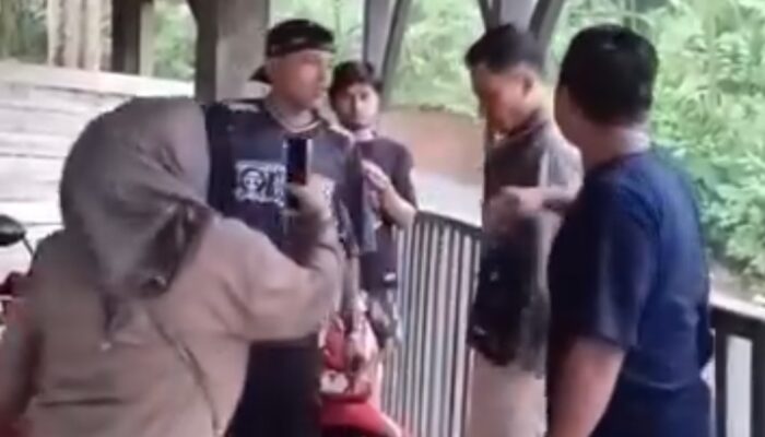 Viral Warga Garut Diinterogasi Diduga Keluarga Kades Usai Kritik Jalan Rusak, Netizen Desak Diproses Hukum