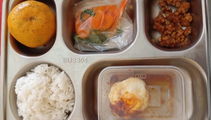Sekolah Diminta Aktif Komplain Menu MBG, Zulhas: Bisa Ditolak hingga SPPG Ditutup