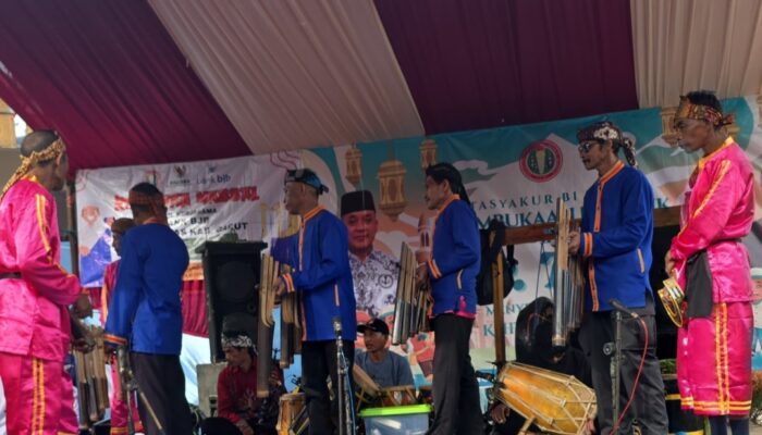 Praktik Mandiri dr. Thio di Cisewu Resmi Dibuka, Gelar Khitanan Massal dan Pentas Seni Tradisional