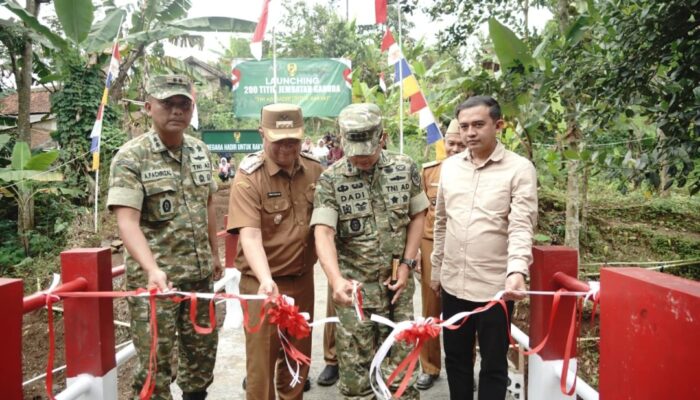 Jembatan Garuda di Malangbong Diresmikan, Bupati Garut: Akses Warga Kampung Cisaat Kini Lebih Aman