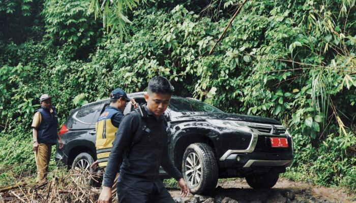 Susuri 32 Km Jalan Rusak Cimahi–Cikarang, Bupati Garut Jajal Medan Ekstrem demi Usulan Inpres Jalan Desa
