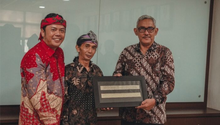 Duplikasi Naskah Kuno Situs Ciburuy Diusulkan, Dewan Adat Garut Ingin Nilai Luhur Sunda Dipelajari Lebih Luas