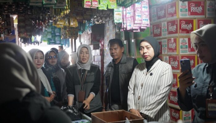 Wabup Garut Sidak Pasar Andir Usai Keluhan Warga soal LPG 3 Kg, Temukan Harga di Warung Capai Rp30.000