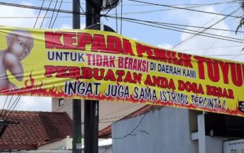 Spanduk Larangan “Tuyul” Muncul di Tasikmalaya, Dipicu Maraknya Uang Hilang Misterius hingga Puluhan Juta