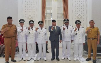 Pesan Tegas Bupati Garut saat Lantik 5 Kades PAW: Jangan Mengeluh Soal Anggaran, Harus Kreatif dan Amanah