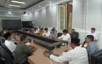 Bupati Garut Kumpulkan Kades dan Camat dari Sukawening-Karangtengah, Bahas Infrastruktur hingga Pertanian